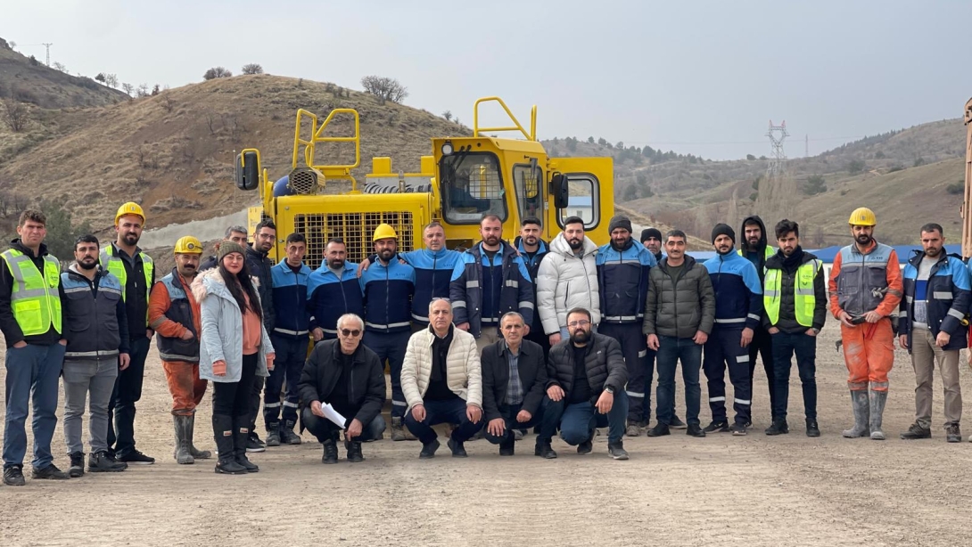 11.01.2025 TARİHİNDE MADEN ARSLANTAŞI KÖYÜ SETERLİ MEZRASINDA FAALİYET YÜRÜTEN ETİ-BAKIR A.Ş. ELAZIĞ İŞLETMESİNDE İŞ MAKİNELERİ SINAVI UYGULANDI